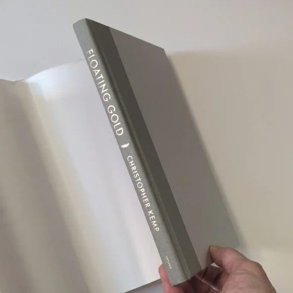 Floating Gold: A Natural (& Unnatural) History of Ambergris -2012 - Picture 5 of 14